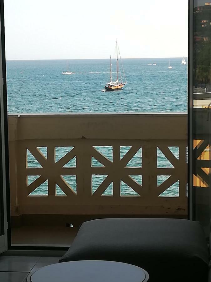 Apartamento Il Faro Dei Poeti Lerici Exterior foto